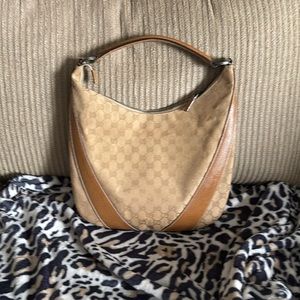 EUC Gucci hobo bag